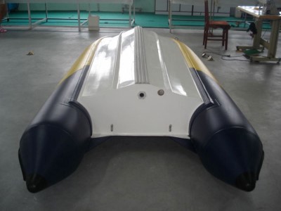 Inflatable boat in HK, 3.3 meter long