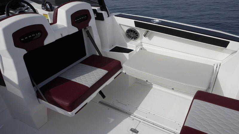 CS700-karnic-speedboat11