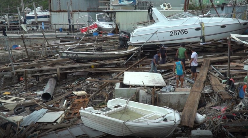HK boat destroyed in typhoon5