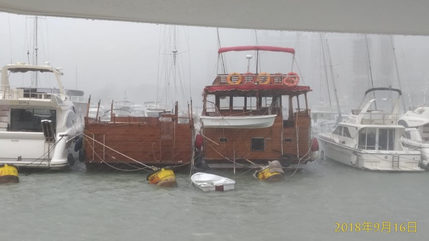 Hk boats destroyed in typhoon 8